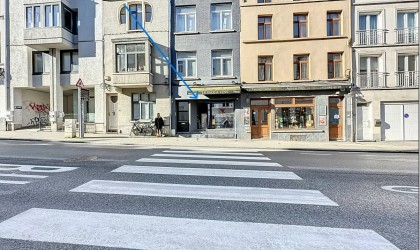 Location non meublée - Rez-de-chaussée commerciaux - ixelles